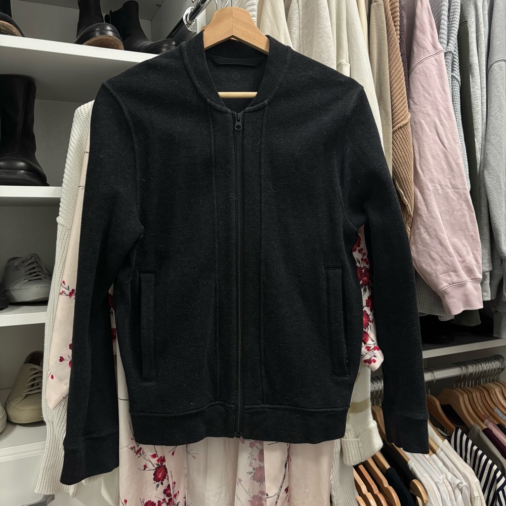 Lululemon Black Zip-Up Jacket